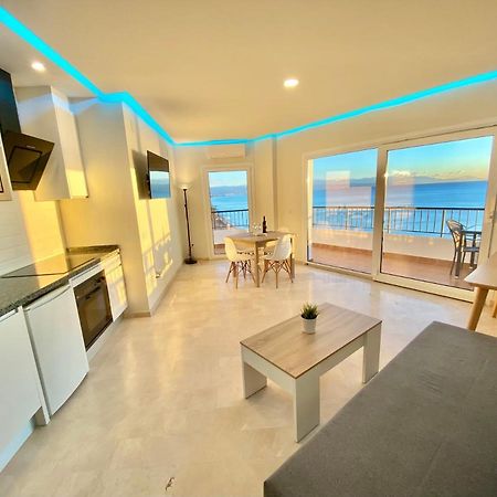 Apartamentos Turisticos Castillo Del Vigia 토레몰리노스 외부 사진