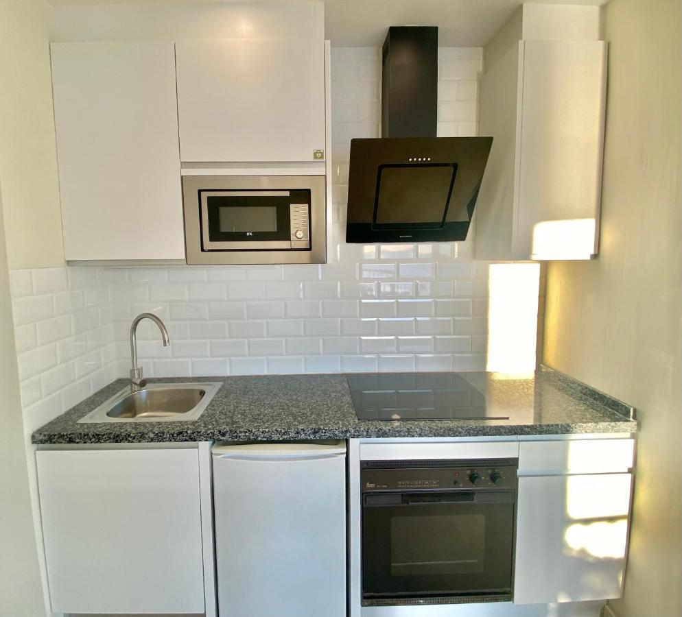 Apartamentos Turisticos Castillo Del Vigia 토레몰리노스 외부 사진